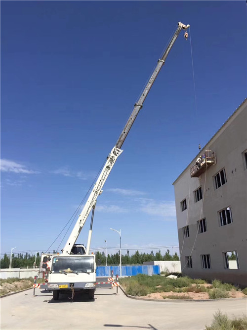 唐山市“轻装强干”—— 吊车的 “轻量化臂架” 技术